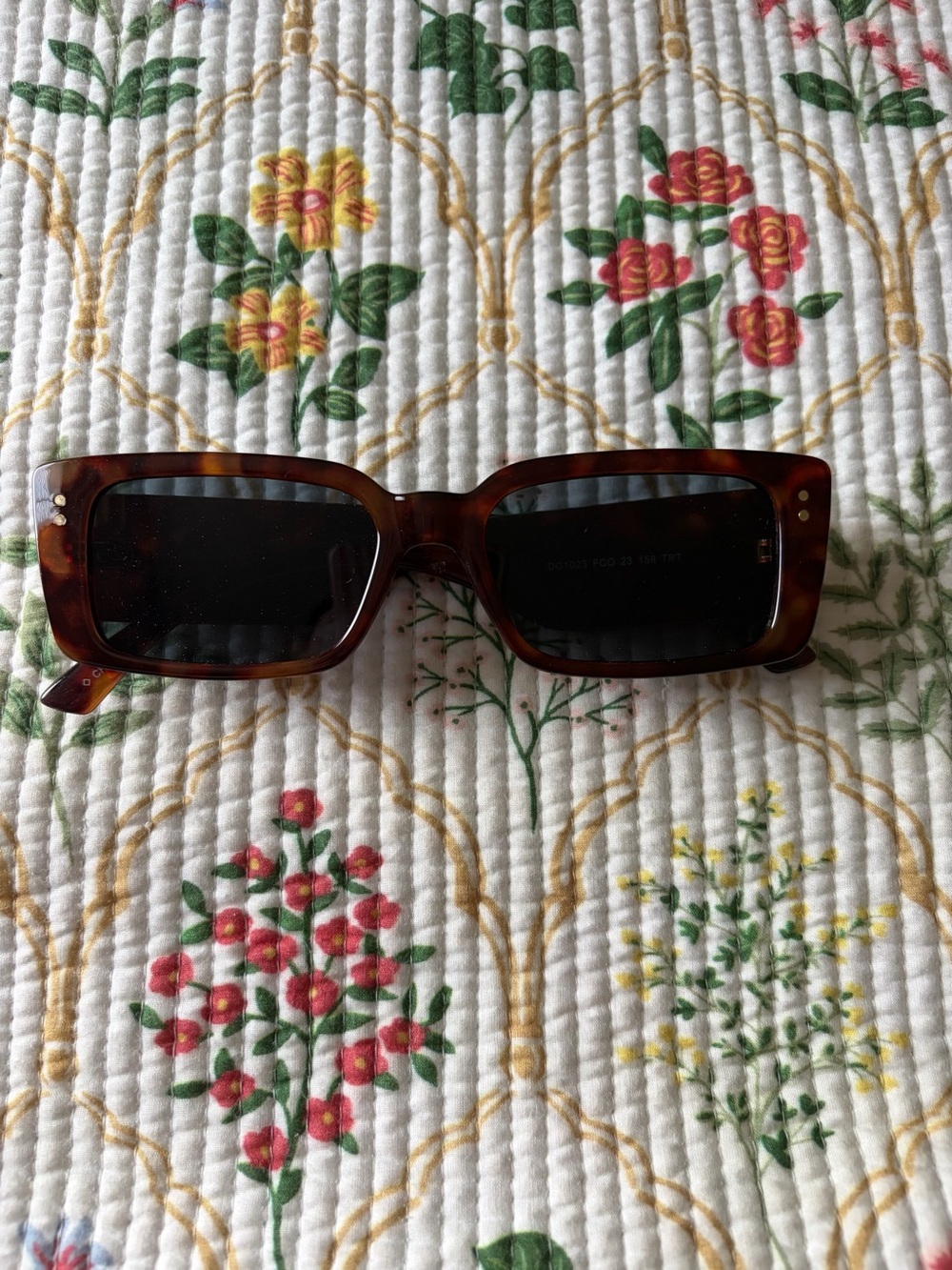 FRYE AND CO. Tortoiseshell Rectangular Sunglasses - Brown